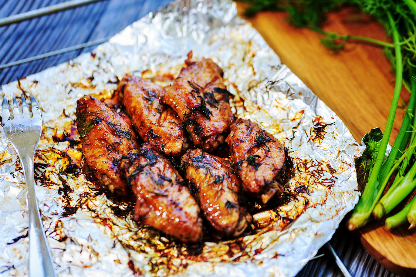 这才是你最想要的鸡翅做法，鲜嫩多汁！